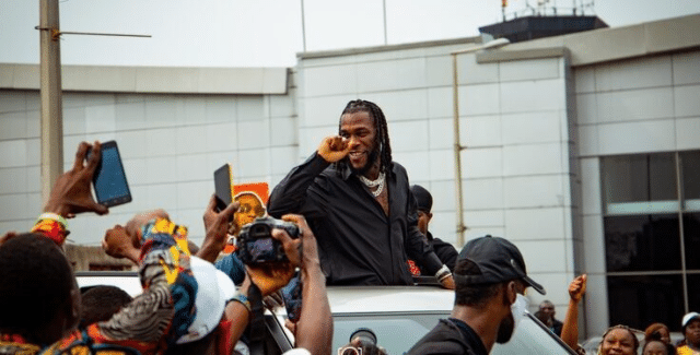 Burna Boy Visits UTH Port Harcourt, Foots Hospital Bills