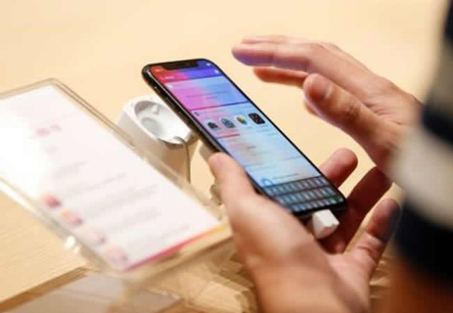 picture of Apple-phone
