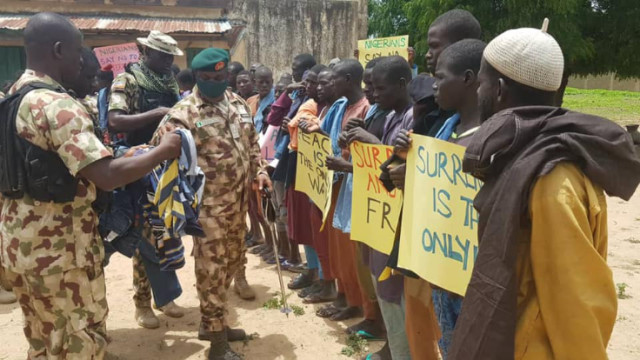 Photo of Boko Haram Top Commandants paraded by Soldiers