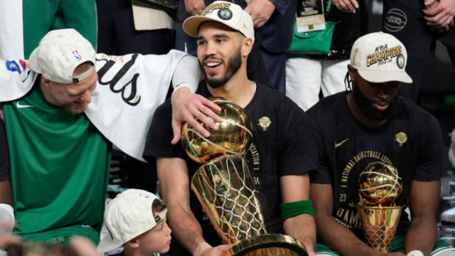The Boston Celtics defeated the Dallas Mavericks 106-88