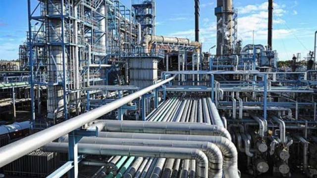 Picture of a Refinery