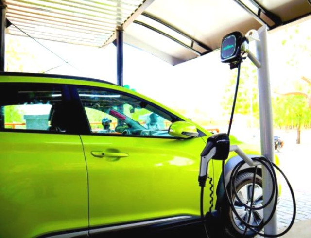 Solar-Powered Electric Vehicle