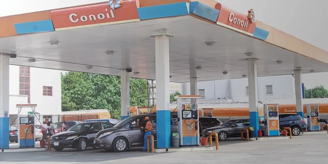 picture of Conoil station