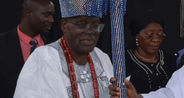 Photo of Oba Owolabi Olakulehin